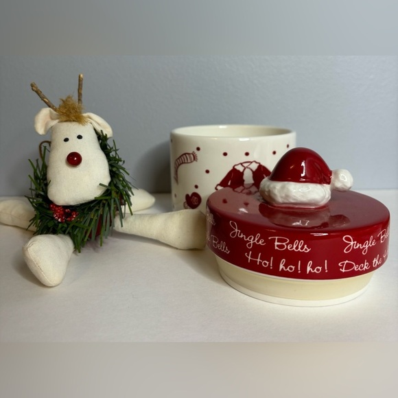 CHRISTMAS CANDLE HOLDER AND REINDEER ORNAMENT - Picture 3 of 4
